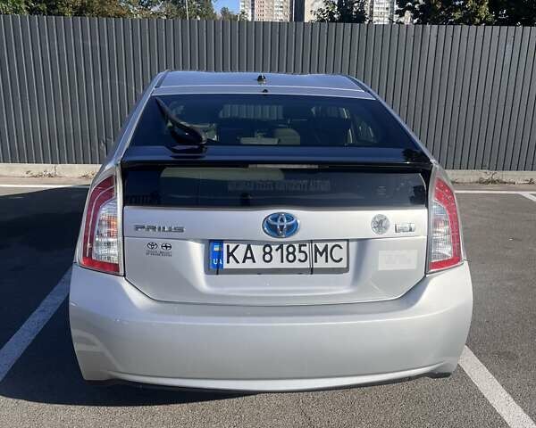 Сірий Тойота Пріус, об'ємом двигуна 1.8 л та пробігом 253 тис. км за 11000 $, фото 1 на Automoto.ua