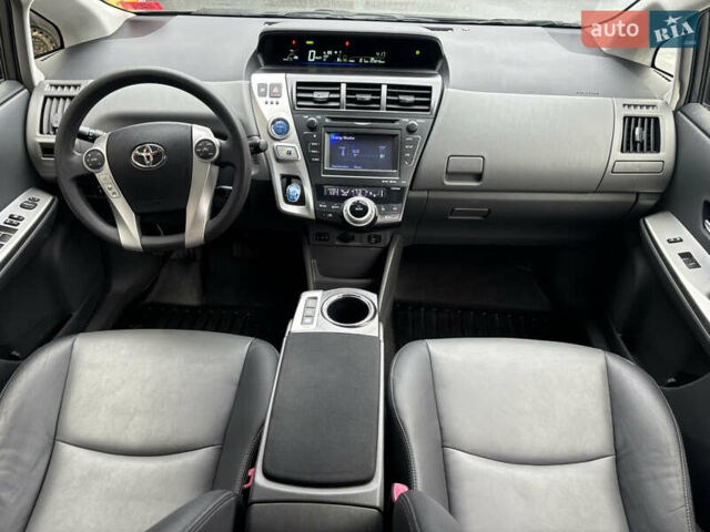 Серый Тойота Приус, объемом двигателя 1.8 л и пробегом 176 тыс. км за 14400 $, фото 20 на Automoto.ua