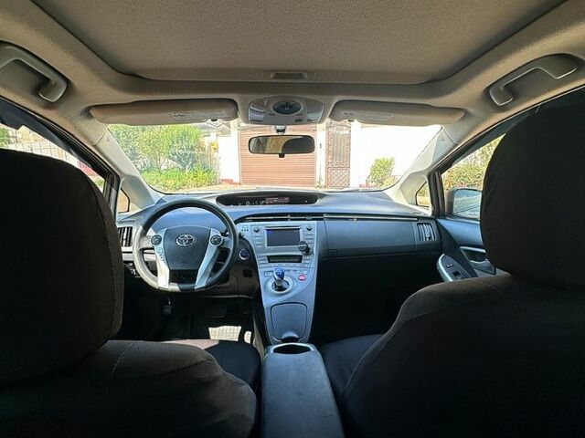 Серый Тойота Приус, объемом двигателя 1.8 л и пробегом 269 тыс. км за 10200 $, фото 5 на Automoto.ua