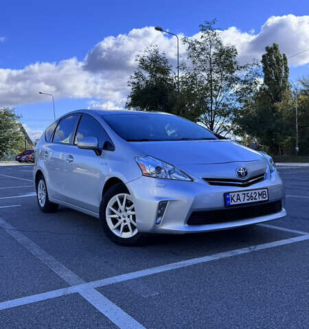 Серый Тойота Приус, объемом двигателя 1.8 л и пробегом 162 тыс. км за 15200 $, фото 2 на Automoto.ua