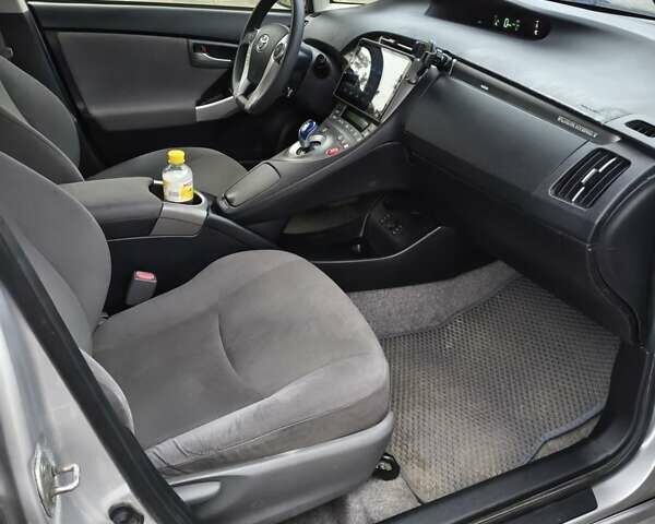 Сірий Тойота Пріус, об'ємом двигуна 1.8 л та пробігом 240 тис. км за 9990 $, фото 15 на Automoto.ua