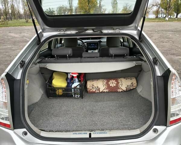 Сірий Тойота Пріус, об'ємом двигуна 1.8 л та пробігом 240 тис. км за 9990 $, фото 22 на Automoto.ua