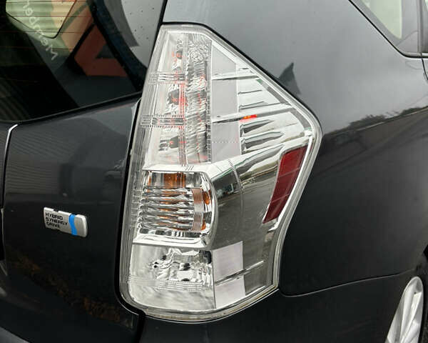 Серый Тойота Приус, объемом двигателя 1.8 л и пробегом 176 тыс. км за 14400 $, фото 13 на Automoto.ua