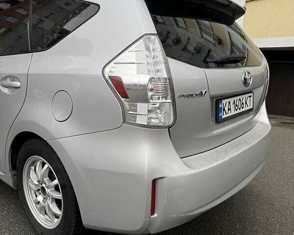 Серый Тойота Приус, объемом двигателя 1.8 л и пробегом 283 тыс. км за 11500 $, фото 15 на Automoto.ua