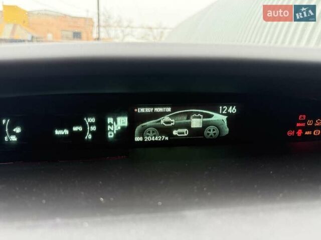 Серый Тойота Приус, объемом двигателя 1.8 л и пробегом 327 тыс. км за 11700 $, фото 11 на Automoto.ua