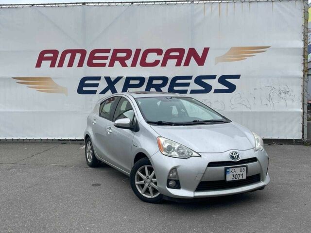 Серый Тойота Приус, объемом двигателя 1.5 л и пробегом 270 тыс. км за 8400 $, фото 4 на Automoto.ua