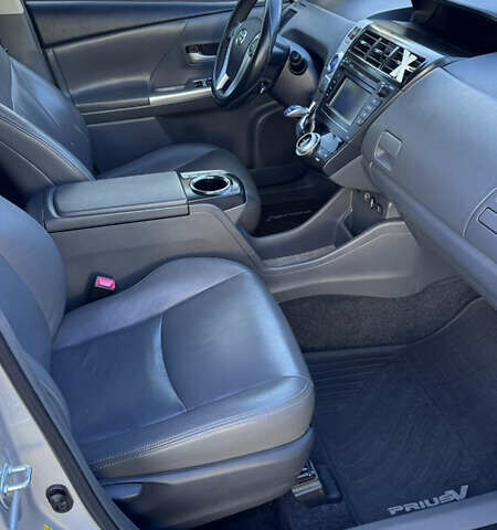 Серый Тойота Приус, объемом двигателя 1.8 л и пробегом 162 тыс. км за 15200 $, фото 16 на Automoto.ua