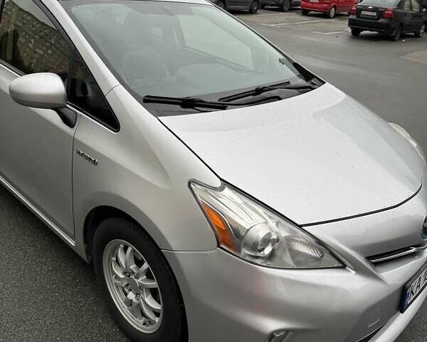 Серый Тойота Приус, объемом двигателя 1.8 л и пробегом 283 тыс. км за 11500 $, фото 3 на Automoto.ua