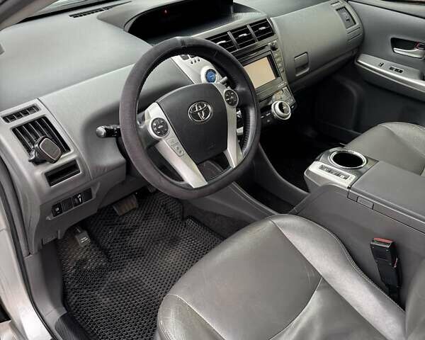 Серый Тойота Приус, объемом двигателя 1.8 л и пробегом 283 тыс. км за 11500 $, фото 13 на Automoto.ua