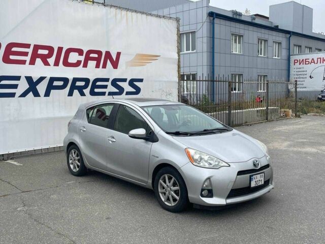 Серый Тойота Приус, объемом двигателя 1.5 л и пробегом 270 тыс. км за 8400 $, фото 6 на Automoto.ua