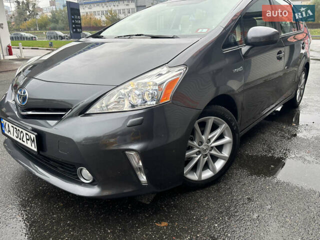 Серый Тойота Приус, объемом двигателя 1.8 л и пробегом 176 тыс. км за 14400 $, фото 1 на Automoto.ua