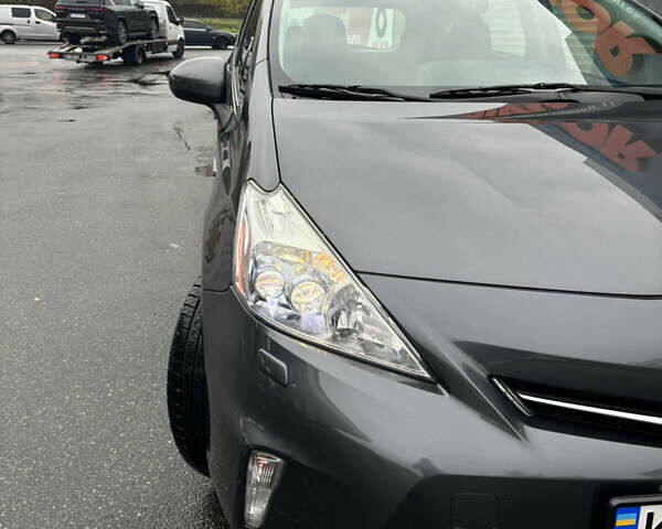 Серый Тойота Приус, объемом двигателя 1.8 л и пробегом 176 тыс. км за 14400 $, фото 4 на Automoto.ua