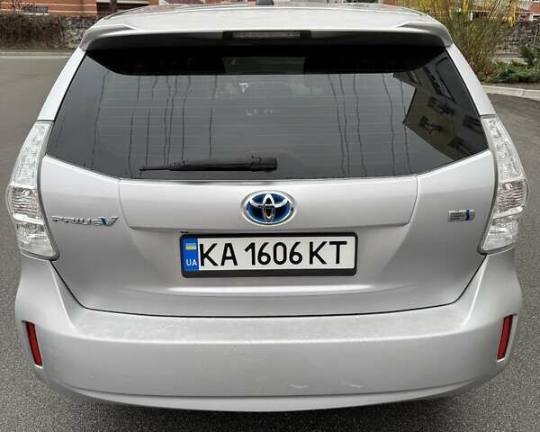 Серый Тойота Приус, объемом двигателя 1.8 л и пробегом 283 тыс. км за 11500 $, фото 1 на Automoto.ua