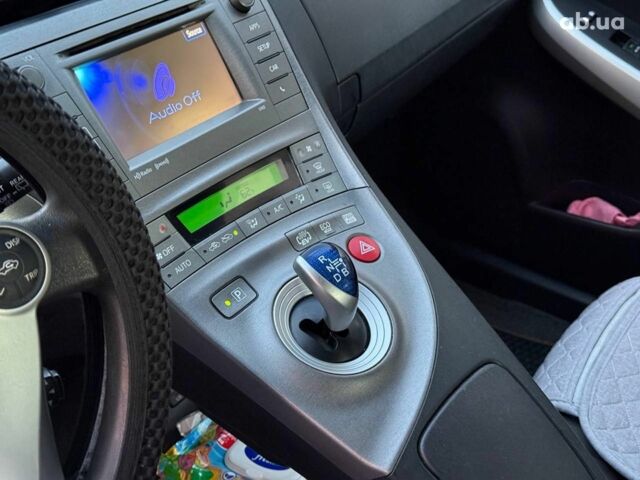 Тойота Приус 2014 в Одессе на Automoto.ua Серый Тойота Приус, объемом двигателя 1.8 л и пробегом 186 тыс. км за 11490 $, фото 10 на Automoto.ua