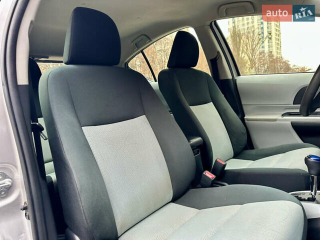 Серый Тойота Приус, объемом двигателя 1.5 л и пробегом 228 тыс. км за 12490 $, фото 35 на Automoto.ua