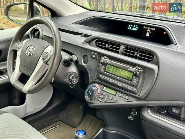 Серый Тойота Приус, объемом двигателя 1.5 л и пробегом 228 тыс. км за 12490 $, фото 37 на Automoto.ua