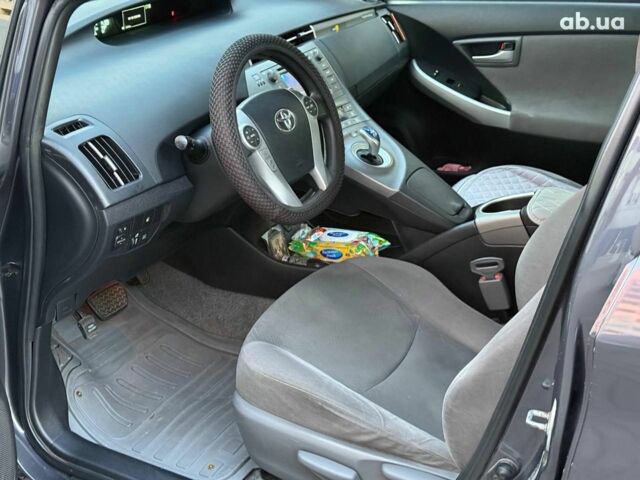 Тойота Приус 2014 в Одессе на Automoto.ua Серый Тойота Приус, объемом двигателя 1.8 л и пробегом 186 тыс. км за 11490 $, фото 9 на Automoto.ua