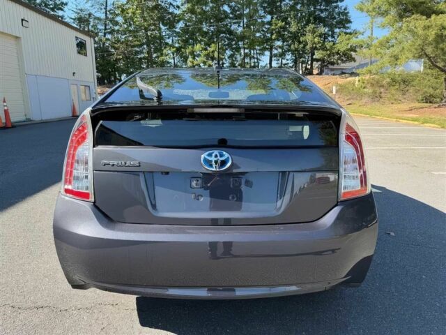 Серый Тойота Приус, объемом двигателя 1.8 л и пробегом 81 тыс. км за 4400 $, фото 5 на Automoto.ua