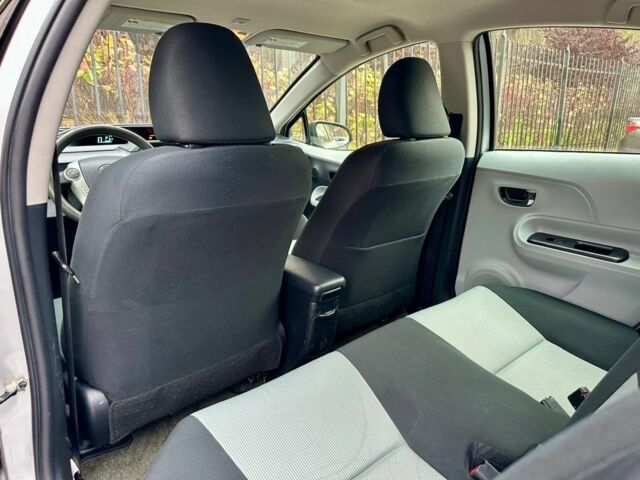 Сірий Тойота Пріус, об'ємом двигуна 1.5 л та пробігом 225 тис. км за 11799 $, фото 14 на Automoto.ua