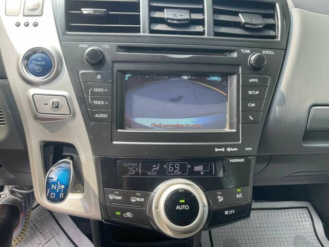 Тойота Приус 2014 в Одессе на Automoto.ua Серый Тойота Приус, объемом двигателя 1.8 л и пробегом 81 тыс. км за 3168 $, фото 11 на Automoto.ua