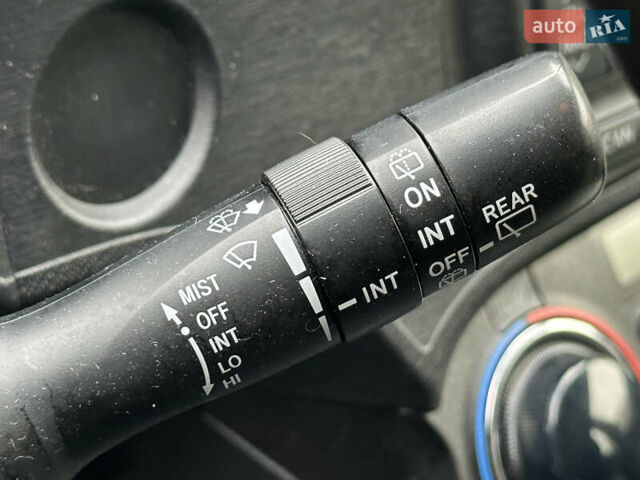 Серый Тойота Приус, объемом двигателя 1.5 л и пробегом 228 тыс. км за 12490 $, фото 48 на Automoto.ua