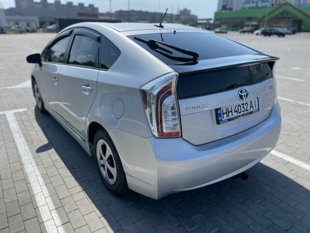 Серый Тойота Приус, объемом двигателя 1.8 л и пробегом 120 тыс. км за 13700 $, фото 4 на Automoto.ua