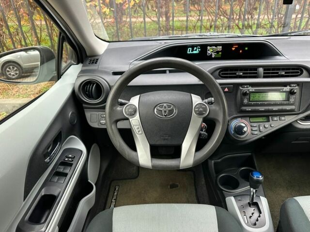 Сірий Тойота Пріус, об'ємом двигуна 1.5 л та пробігом 225 тис. км за 11799 $, фото 20 на Automoto.ua