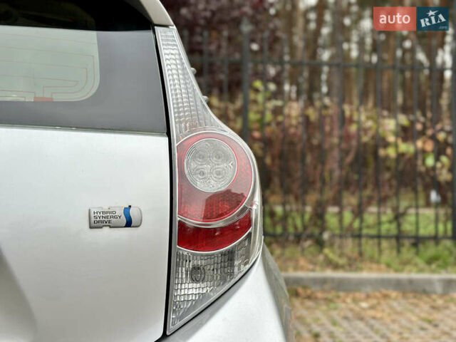Сірий Тойота Пріус, об'ємом двигуна 1.5 л та пробігом 228 тис. км за 11490 $, фото 17 на Automoto.ua