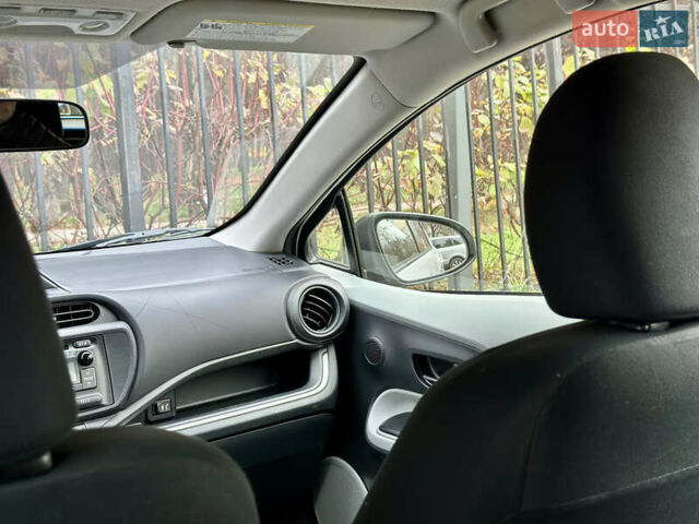 Сірий Тойота Пріус, об'ємом двигуна 1.5 л та пробігом 228 тис. км за 11490 $, фото 39 на Automoto.ua