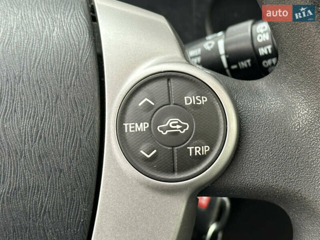 Сірий Тойота Пріус, об'ємом двигуна 1.5 л та пробігом 228 тис. км за 11490 $, фото 46 на Automoto.ua