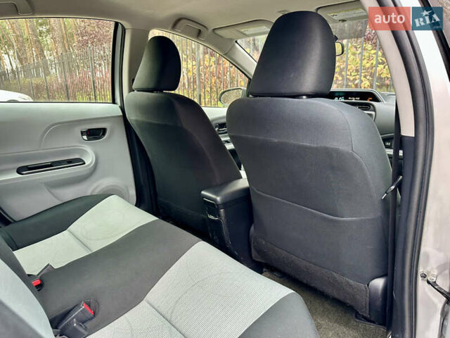 Сірий Тойота Пріус, об'ємом двигуна 1.5 л та пробігом 228 тис. км за 11490 $, фото 32 на Automoto.ua