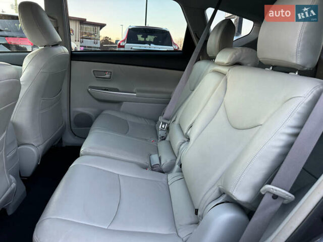 Серый Тойота Приус, объемом двигателя 1.8 л и пробегом 239 тыс. км за 7500 $, фото 13 на Automoto.ua