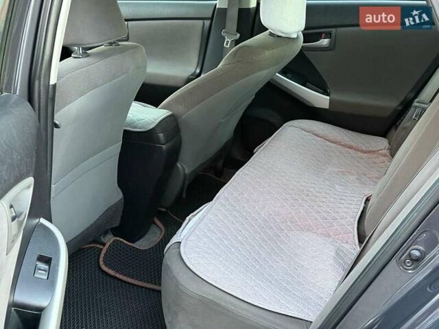 Серый Тойота Приус, объемом двигателя 1.8 л и пробегом 186 тыс. км за 11490 $, фото 12 на Automoto.ua