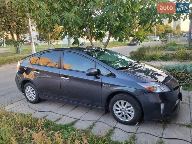 Серый Тойота Приус, объемом двигателя 1.8 л и пробегом 192 тыс. км за 13500 $, фото 1 на Automoto.ua