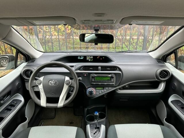 Сірий Тойота Пріус, об'ємом двигуна 1.5 л та пробігом 225 тис. км за 11799 $, фото 23 на Automoto.ua