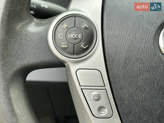 Серый Тойота Приус, объемом двигателя 1.5 л и пробегом 228 тыс. км за 12490 $, фото 45 на Automoto.ua