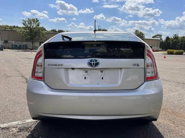 Серый Тойота Приус, объемом двигателя 1.8 л и пробегом 76 тыс. км за 4300 $, фото 5 на Automoto.ua