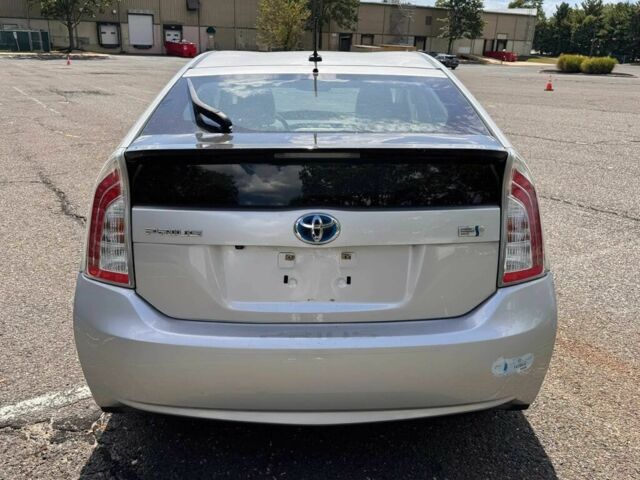 Серый Тойота Приус, объемом двигателя 1.8 л и пробегом 80 тыс. км за 8500 $, фото 4 на Automoto.ua