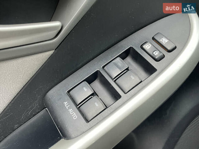 Серый Тойота Приус, объемом двигателя 1.8 л и пробегом 116 тыс. км за 12500 $, фото 14 на Automoto.ua