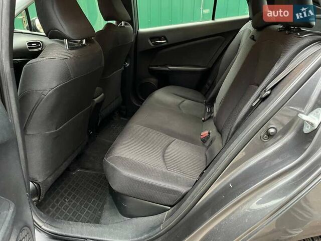 Серый Тойота Приус, объемом двигателя 1.8 л и пробегом 198 тыс. км за 13900 $, фото 5 на Automoto.ua