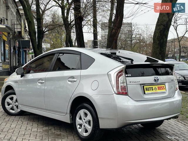 Серый Тойота Приус, объемом двигателя 1.8 л и пробегом 116 тыс. км за 12500 $, фото 6 на Automoto.ua