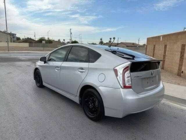 Сірий Тойота Пріус, об'ємом двигуна 1.8 л та пробігом 119 тис. км за 5000 $, фото 5 на Automoto.ua