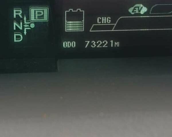 Серый Тойота Приус, объемом двигателя 1.8 л и пробегом 117 тыс. км за 12000 $, фото 4 на Automoto.ua