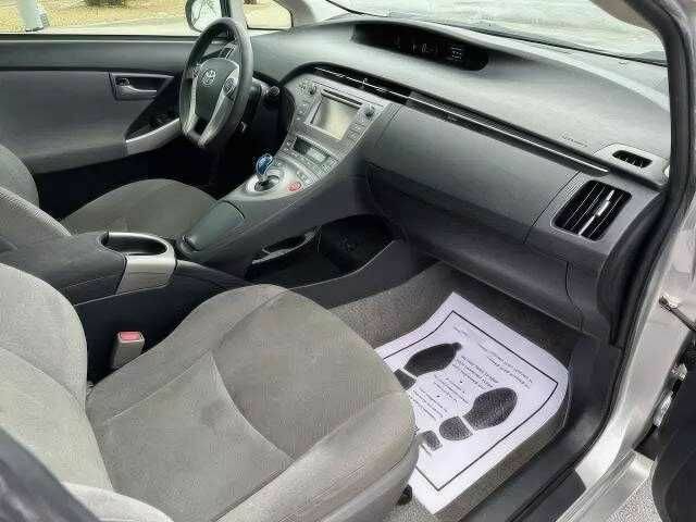 Сірий Тойота Пріус, об'ємом двигуна 1.8 л та пробігом 119 тис. км за 5000 $, фото 10 на Automoto.ua