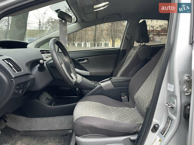 Серый Тойота Приус, объемом двигателя 1.8 л и пробегом 116 тыс. км за 12500 $, фото 8 на Automoto.ua