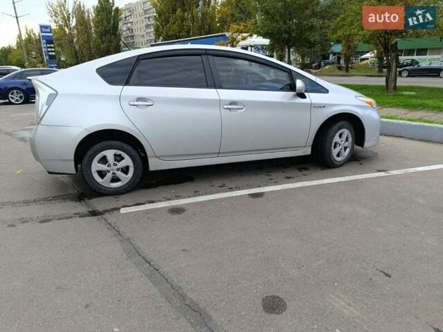 Серый Тойота Приус, объемом двигателя 1.8 л и пробегом 117 тыс. км за 12000 $, фото 6 на Automoto.ua
