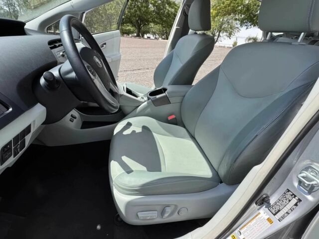 Сірий Тойота Пріус, об'ємом двигуна 1.8 л та пробігом 75 тис. км за 6100 $, фото 9 на Automoto.ua
