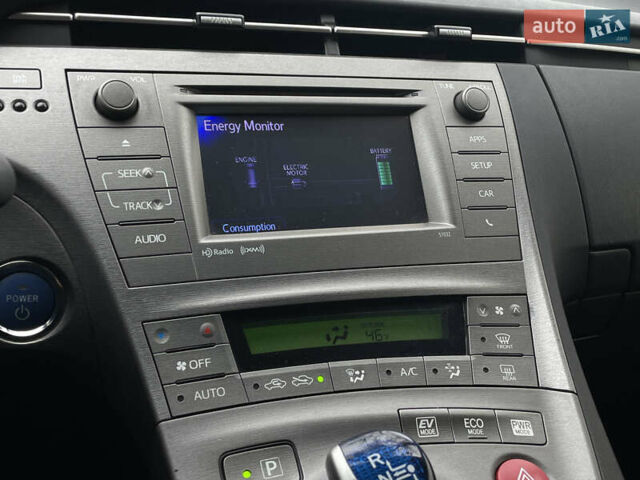 Серый Тойота Приус, объемом двигателя 1.8 л и пробегом 116 тыс. км за 12500 $, фото 17 на Automoto.ua