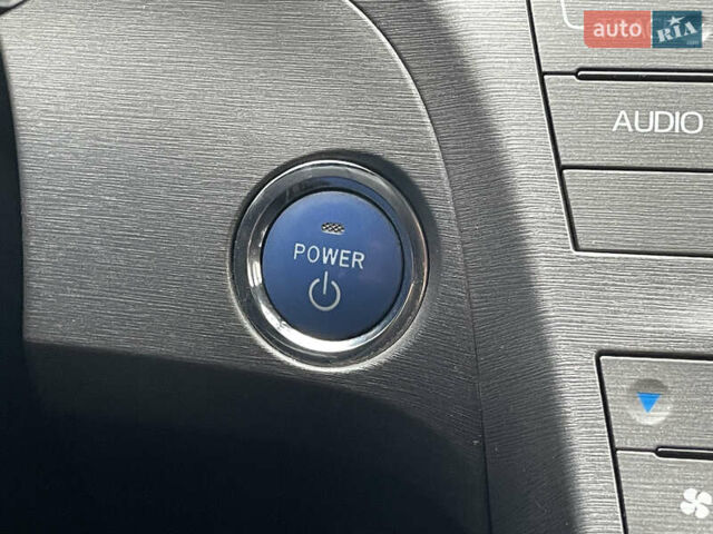 Серый Тойота Приус, объемом двигателя 1.8 л и пробегом 116 тыс. км за 12500 $, фото 20 на Automoto.ua