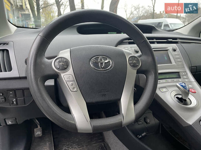 Серый Тойота Приус, объемом двигателя 1.8 л и пробегом 116 тыс. км за 12500 $, фото 12 на Automoto.ua